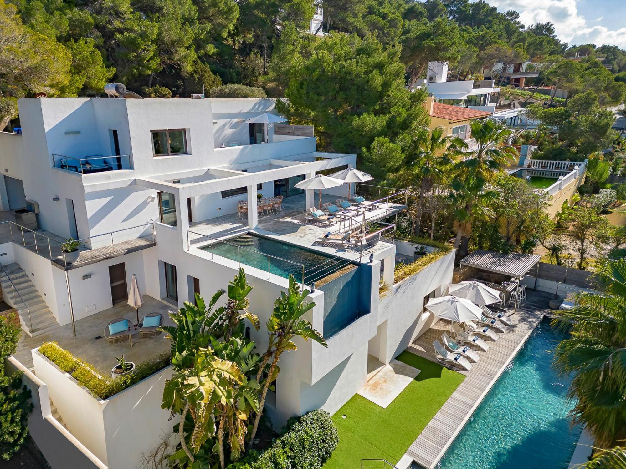 In Cala Salada Sleeps 14 Villa San Antonio (Ibiza)